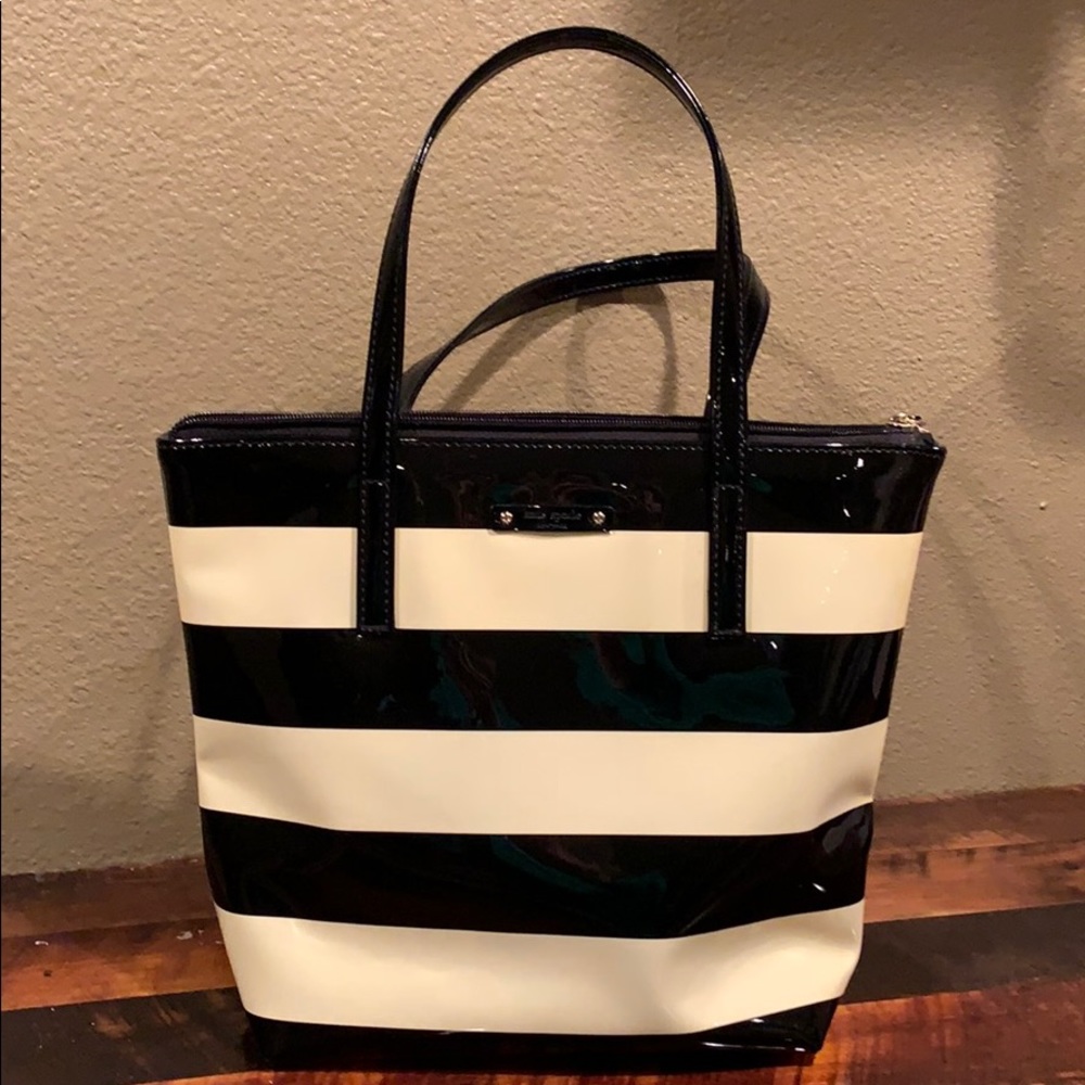 Kate Spade purse, black/white stripped, cute!